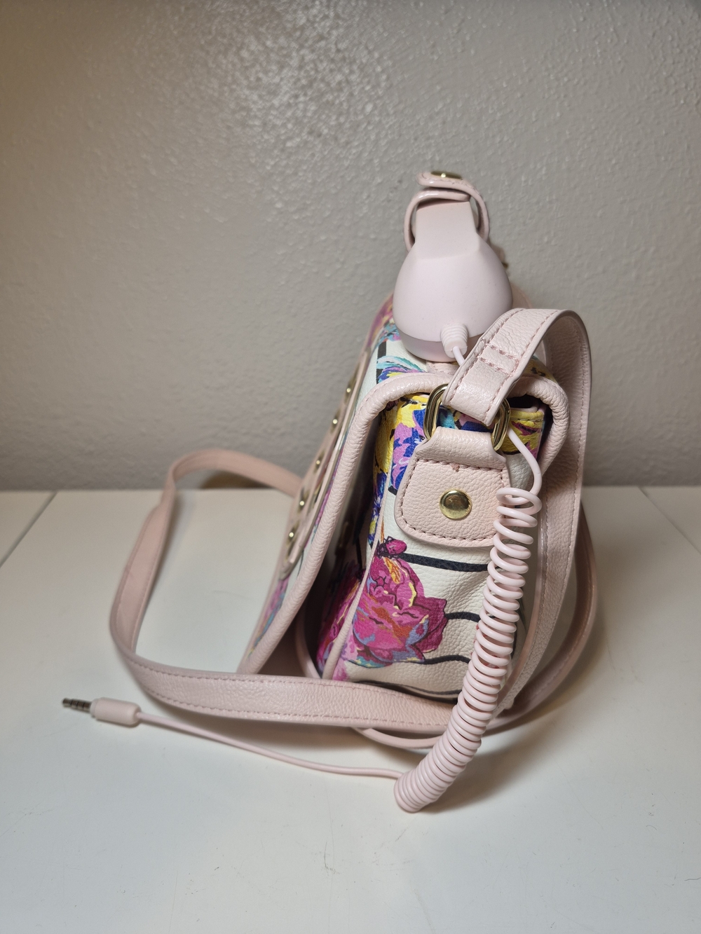 Betsey Johnson Pink Floral Retro Phone Crossbody Bag with Gold Accents - Picture 8 of 10